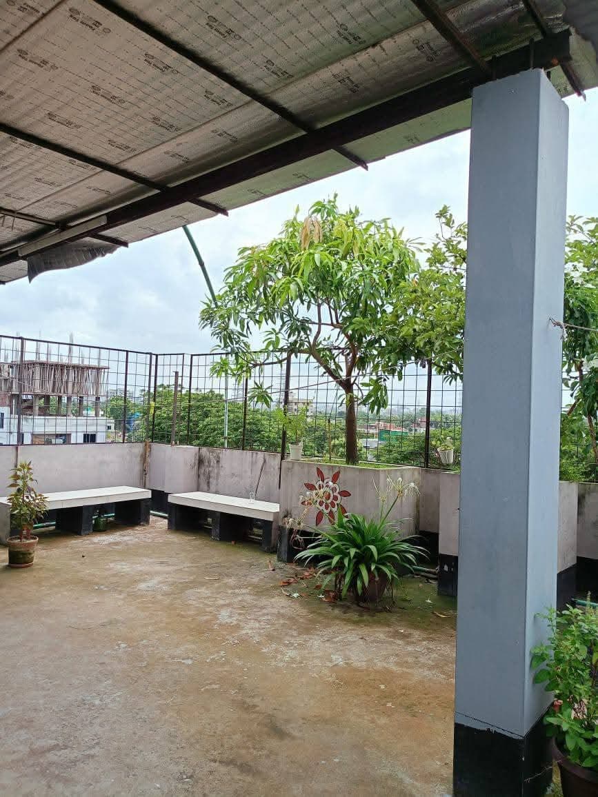 জরুরি ভিত্তিতে ৪ তলা দৃষ্টিনন্দন বাড়ি বিক্রয় হবে! 3
