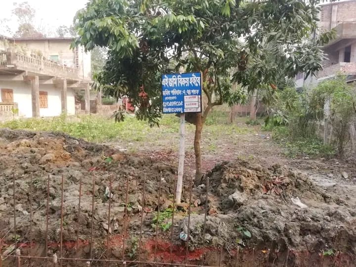 সাতক্ষিরা পৌরসভার মধ্যে লস্কর পড়াতে জমি বিক্রি করা হবে 