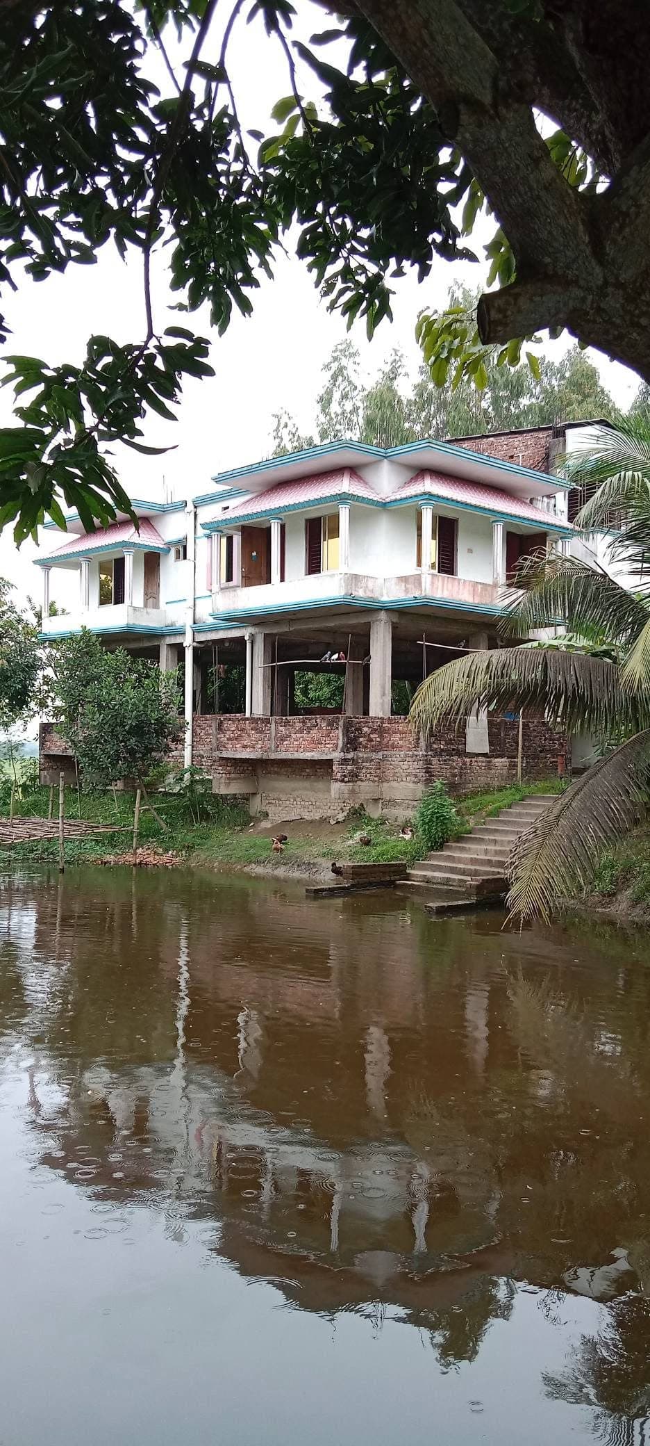 মাওয়া উত্তর মেদিনীমণ্ডলে ৪৬ শতাংশ বাণিজ্যিক জমি বিক্রি হবে (বিল্ডিং + বড় পুকুরসহ) 4