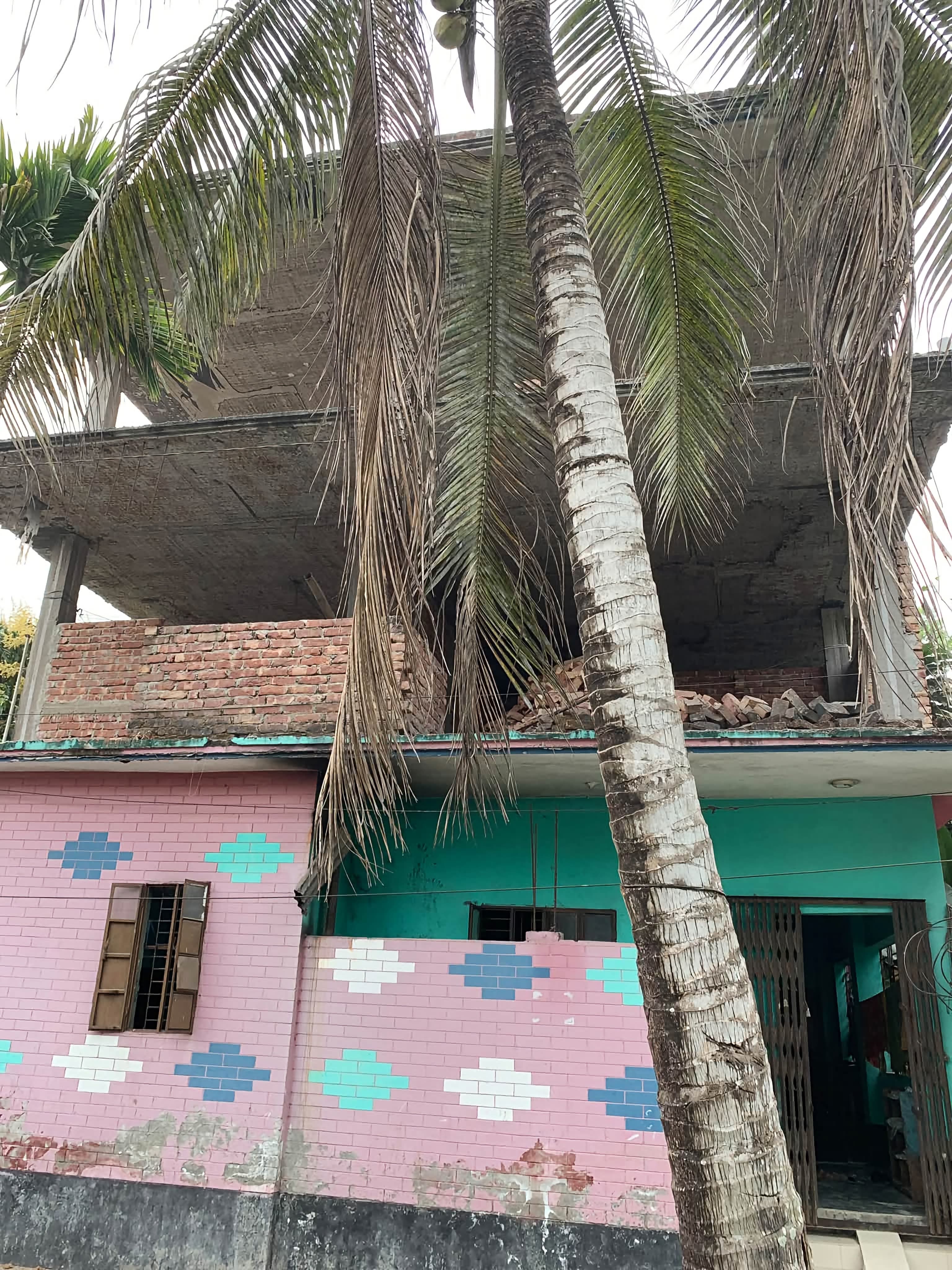 বিক্রি হবে — জরুরী একটি রেডি বাড়ি ও জমি 4