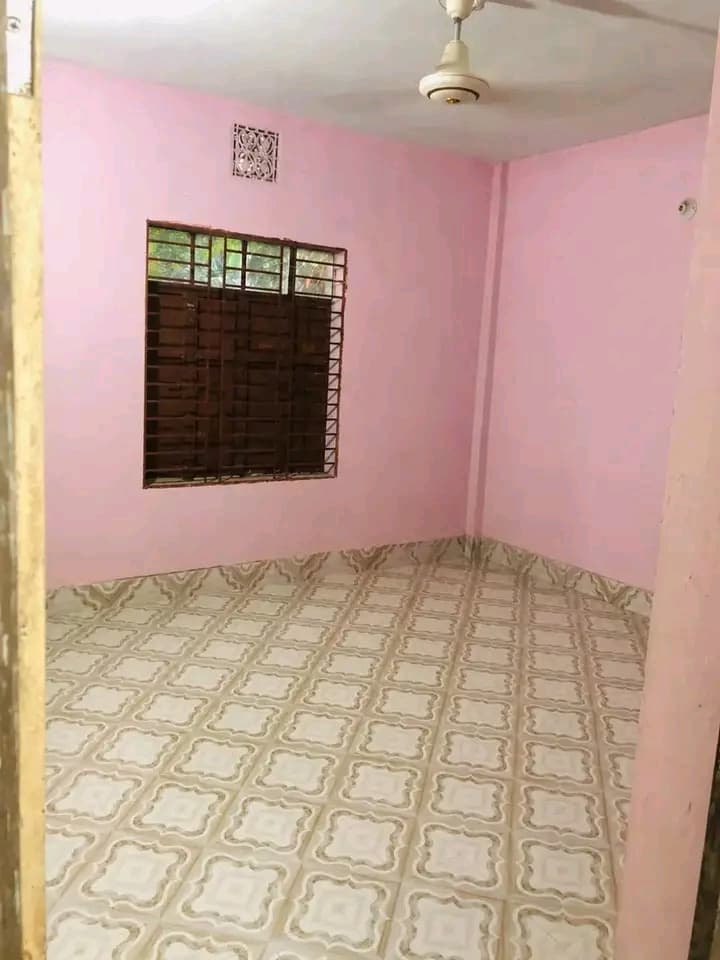 জরুরি ভিত্তিতে বাড়ি বিক্রি হবে – ফেনী সদর 2