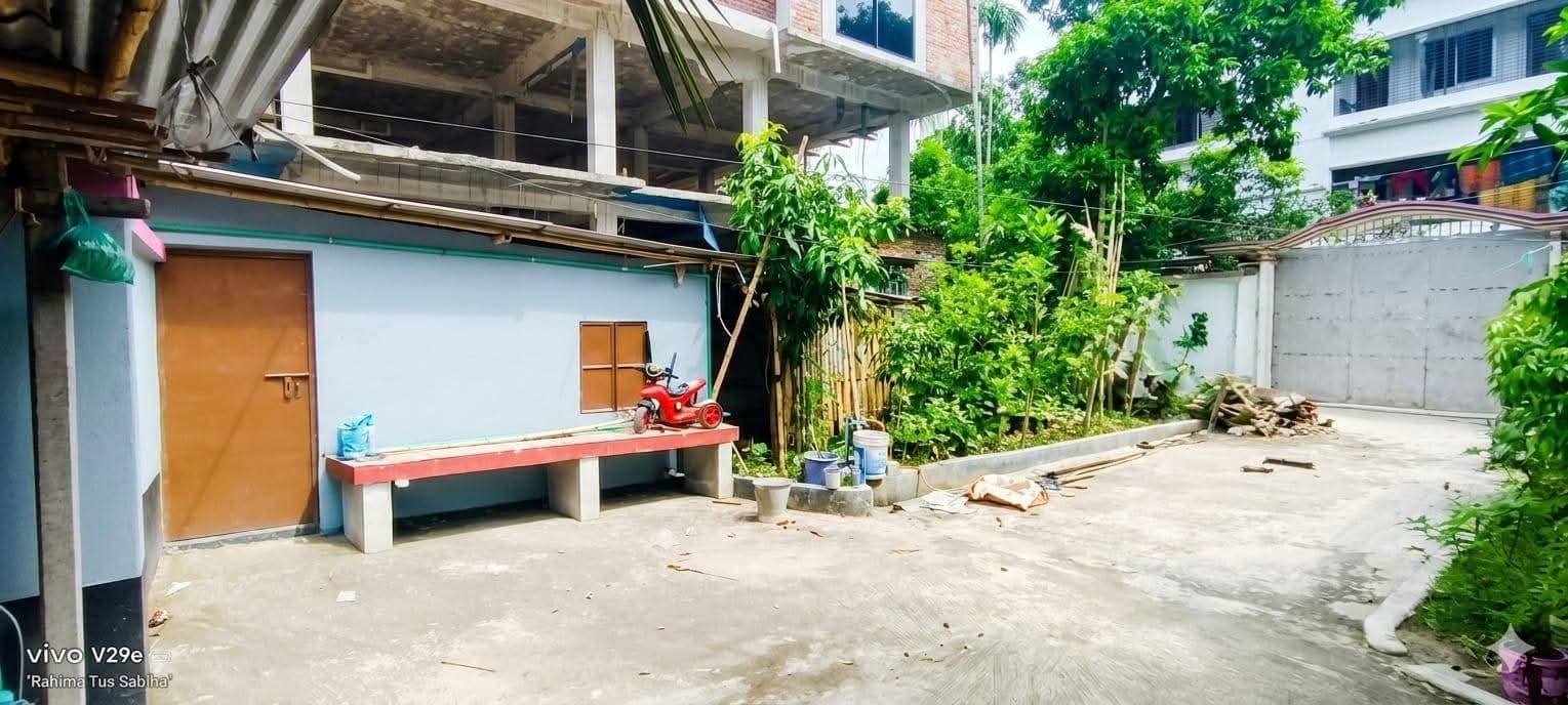 জরুরি ভিত্তিতে বাড়িসহ জমি বিক্রয় করা হবে 2