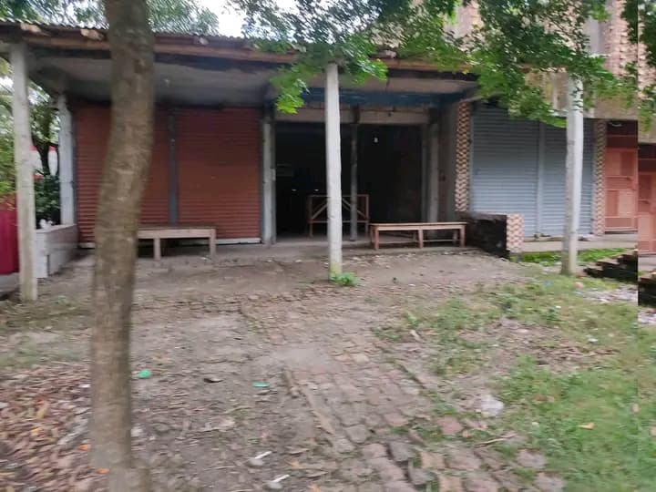 জরুরী জমি ও একতলা বাড়িসহ দোকান বিক্রি 2