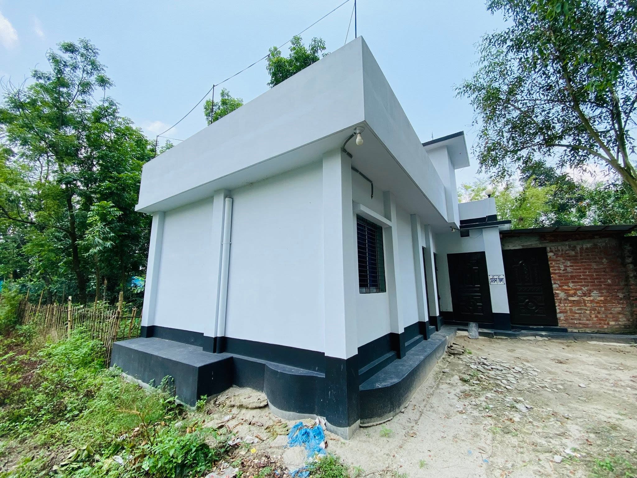 জরুরি ভিত্তিতে জমি ও বাড়ি বিক্রয় করা হবে! 3