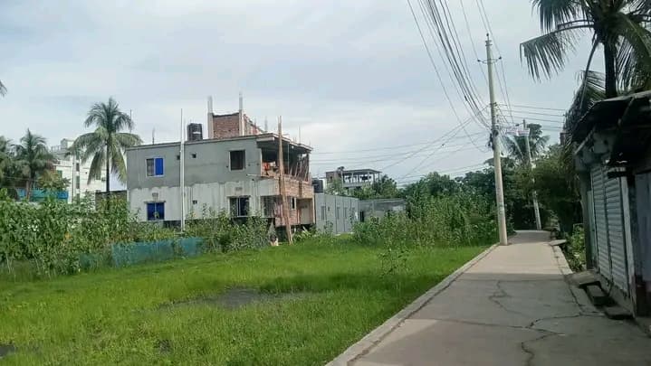 জরুরি ভিত্তিতে জমি বিক্রি হবে — খুলনা 4
