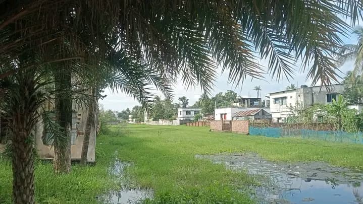 জরুরি ভিত্তিতে জমি বিক্রি হবে — খুলনা 2