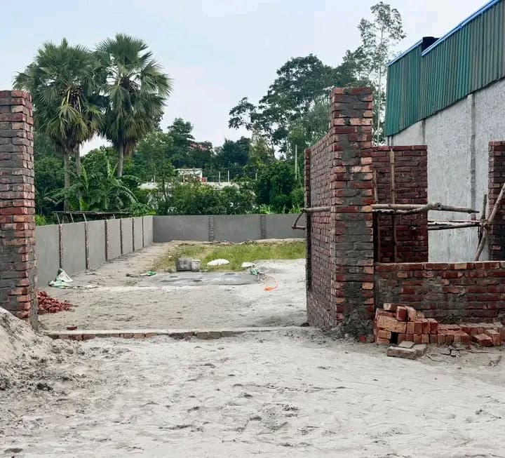 মেইন রাস্তার পাশে জমি বিক্রি করা হবে 
