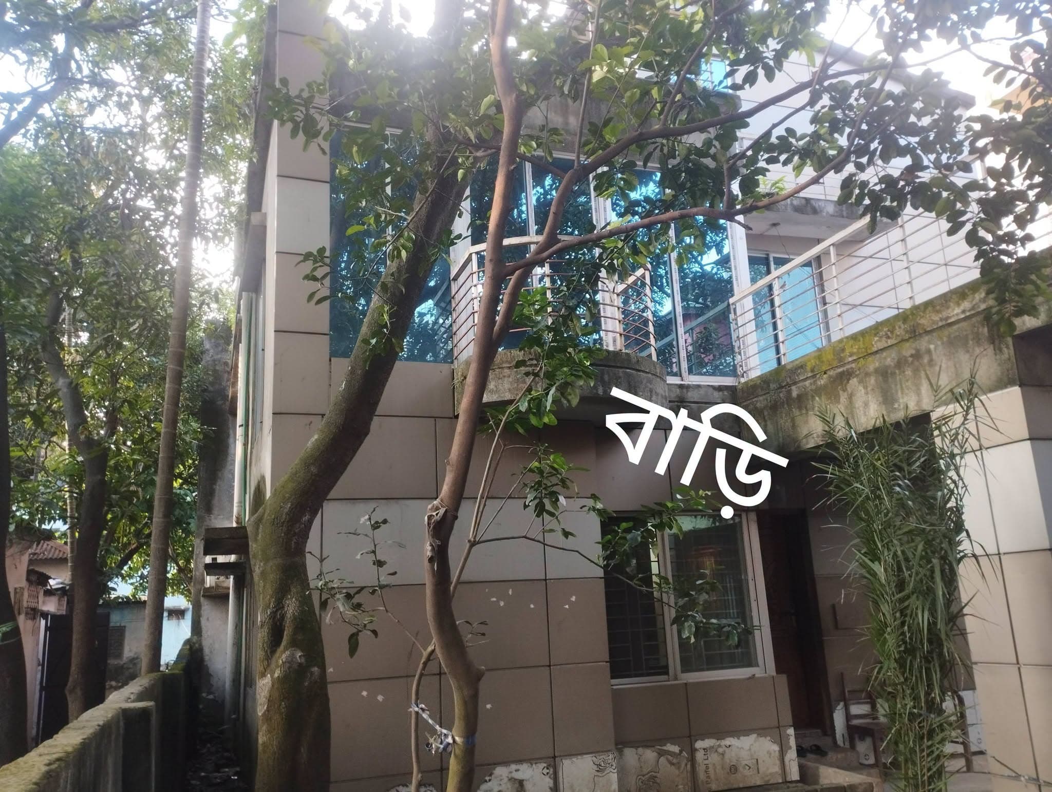 সাভারের মেইন এলাকায় ৫ শতাংশ জমির উপর ৬ তলা ফাউন্ডেশনের ২ তলা সম্পূর্ণ ডুপ্লেক্স বাড়ি বিক্রয় হবে। 2