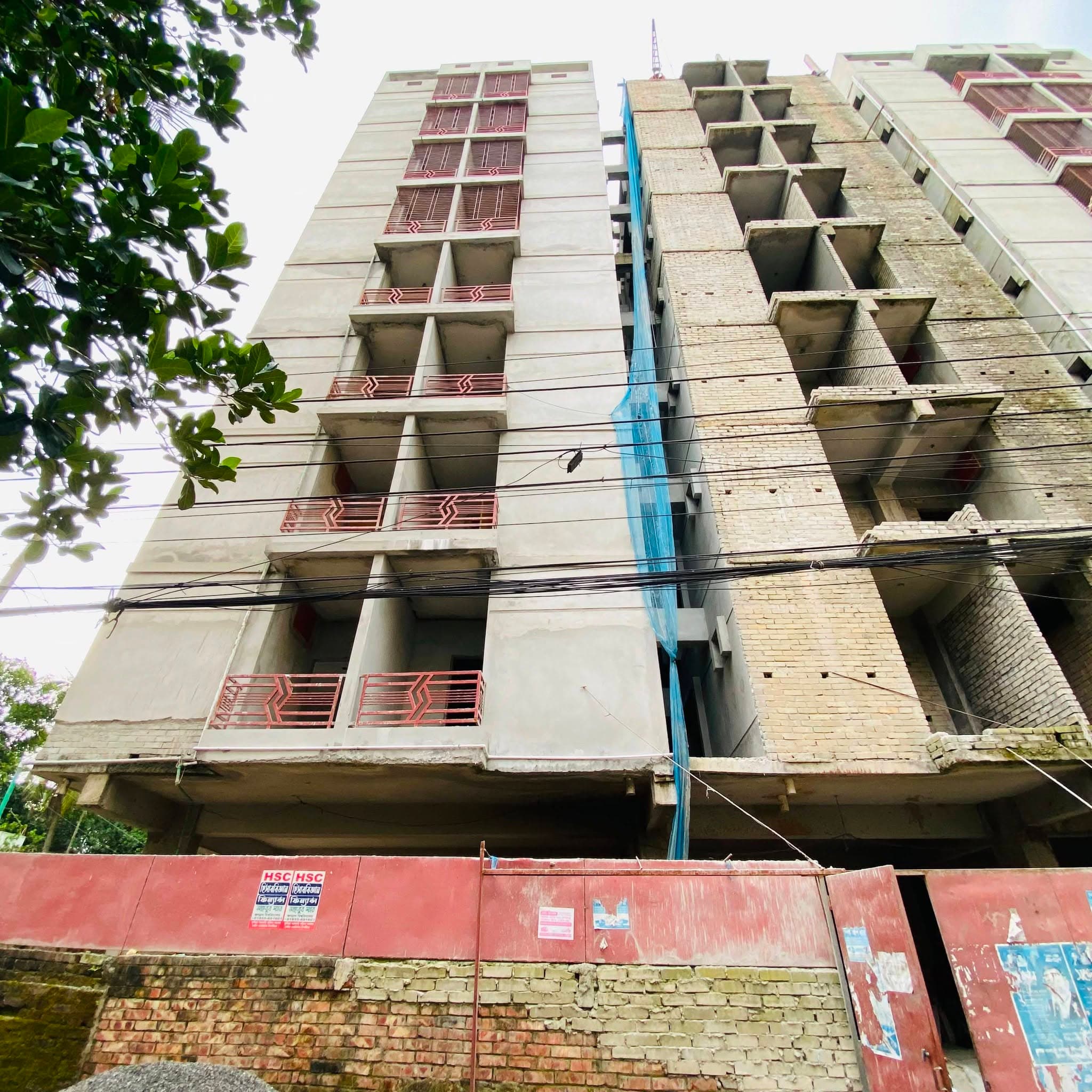 রেডি  2 টি ফ্ল্যাট বিক্রি হবে। 2