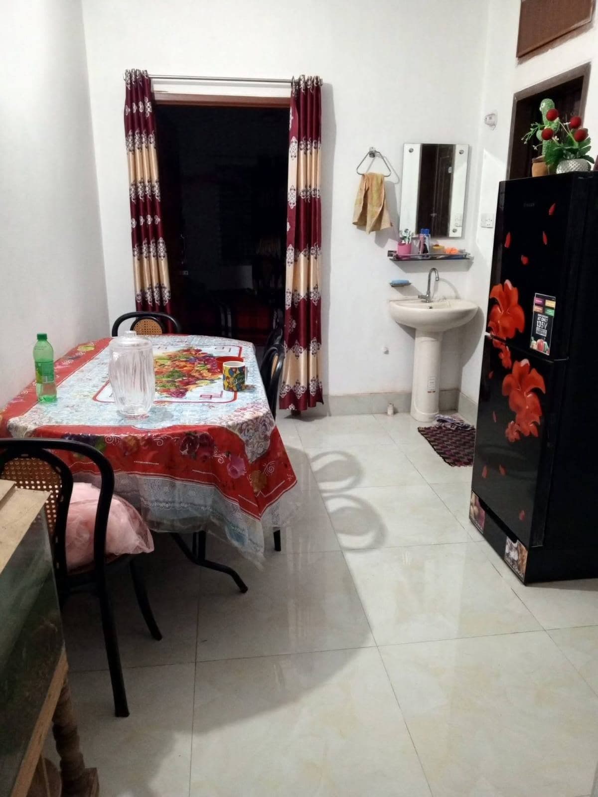দুইতলা বাসার ২য় তলায় বাসা ভাড়া হবে 3