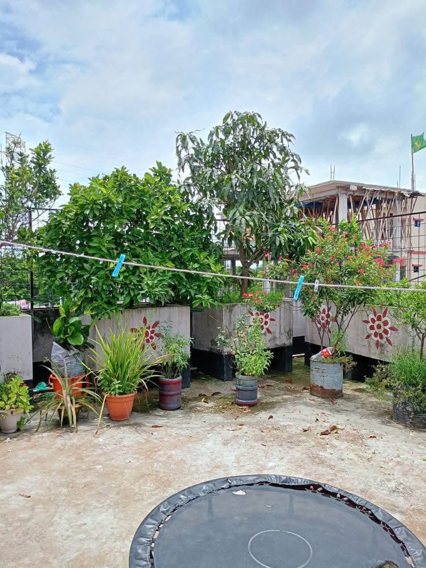 জরুরি ভিত্তিতে ৪ তলা দৃষ্টিনন্দন বাড়ি বিক্রয় হবে! 2